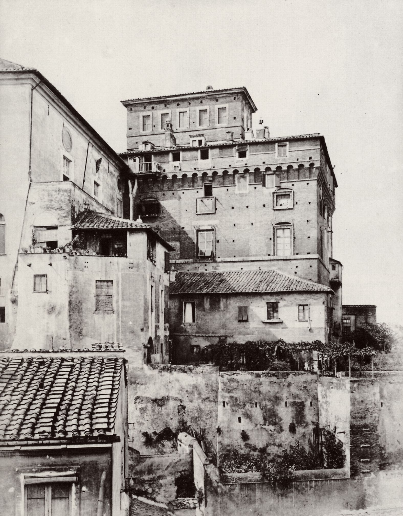 1273 Fig.3 Torre di Paolo III foto John Parker Wikimedia commons pubbl